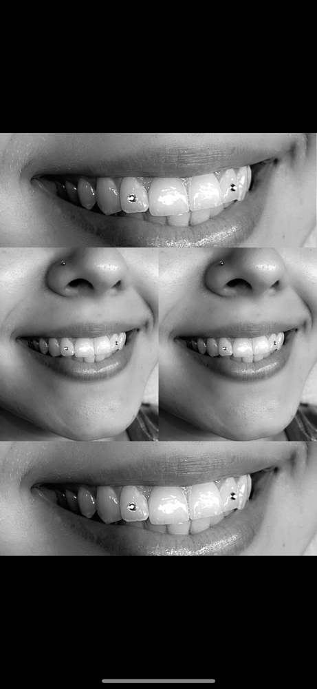 18k Tooth Gem