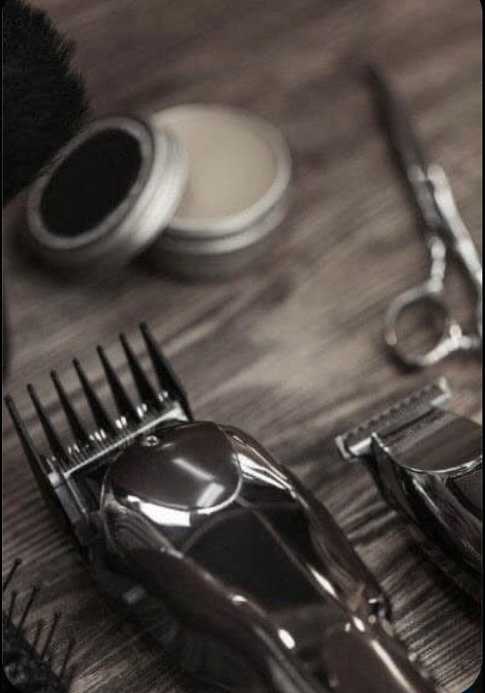 MEN’S CUT