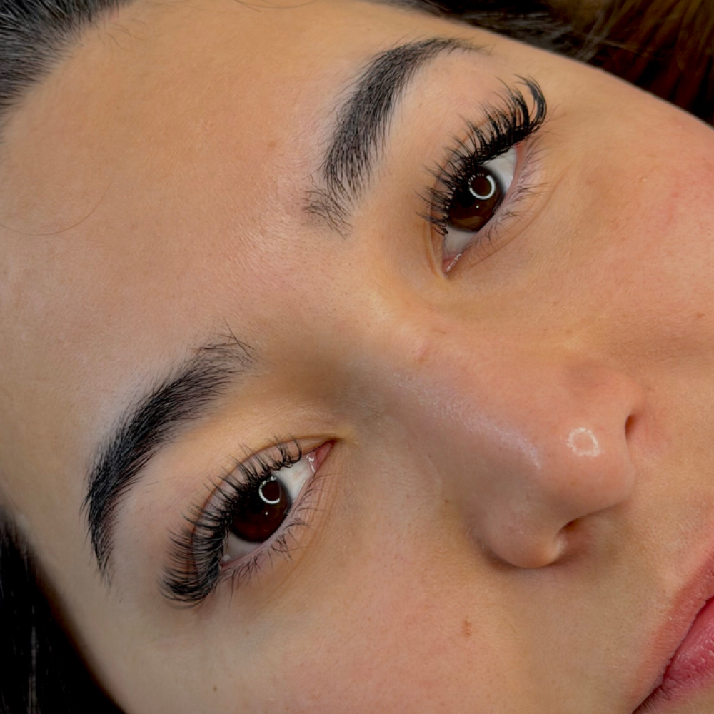 Full Wet Lash Set at Deluxe Beauty Bar in Orem, UT