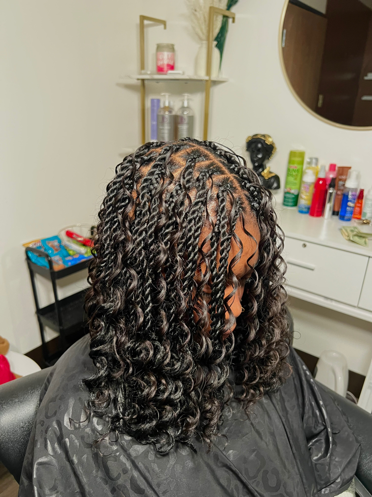 (Medium) Bob Length Knotless