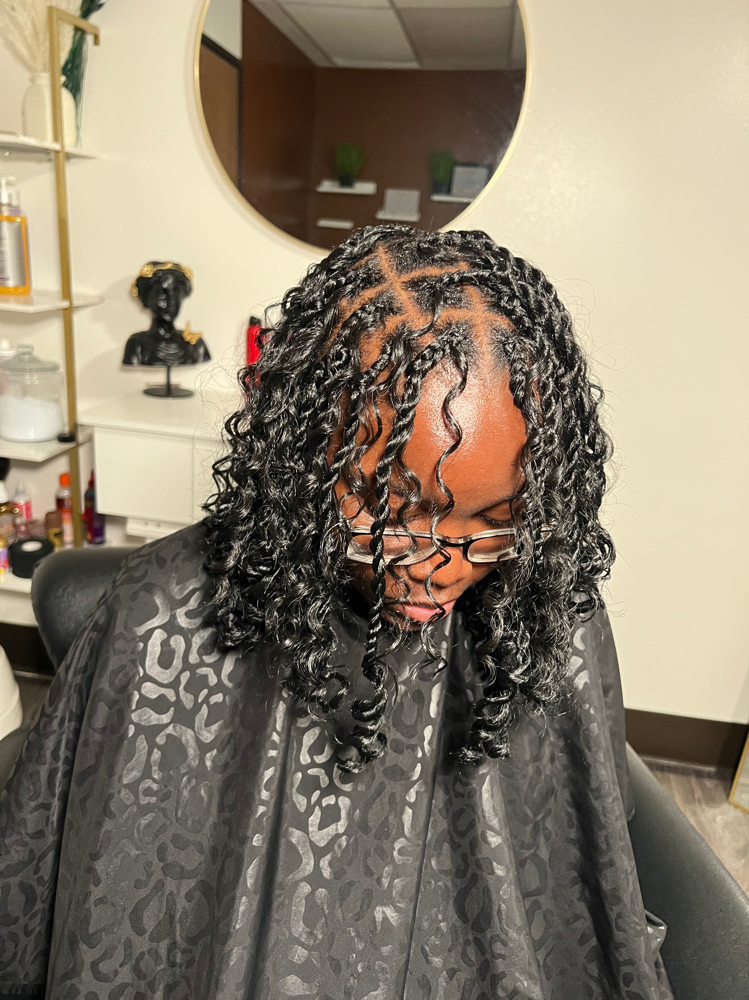 Medium Knotless ( Bob Length )