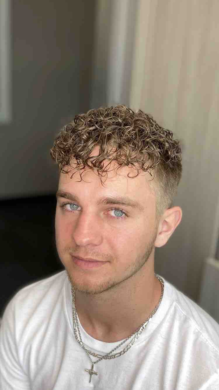 MEN’S CUT/ PERM