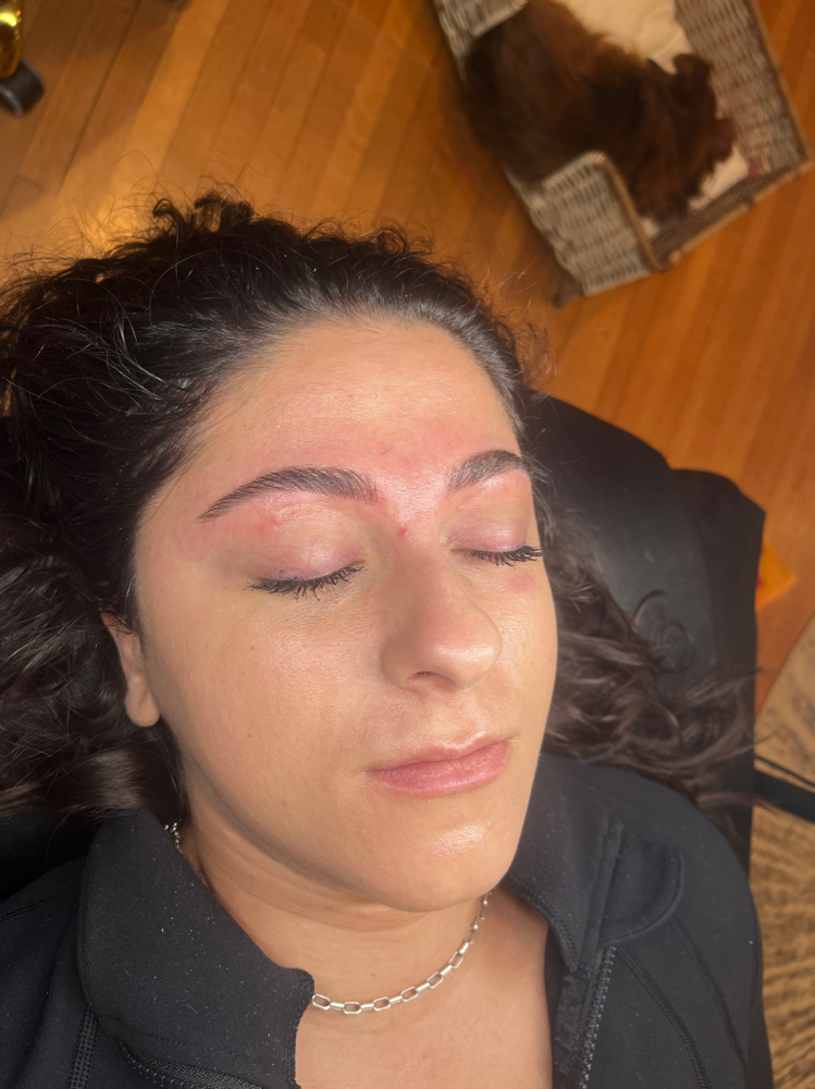 Brow Shaping (includes wax)