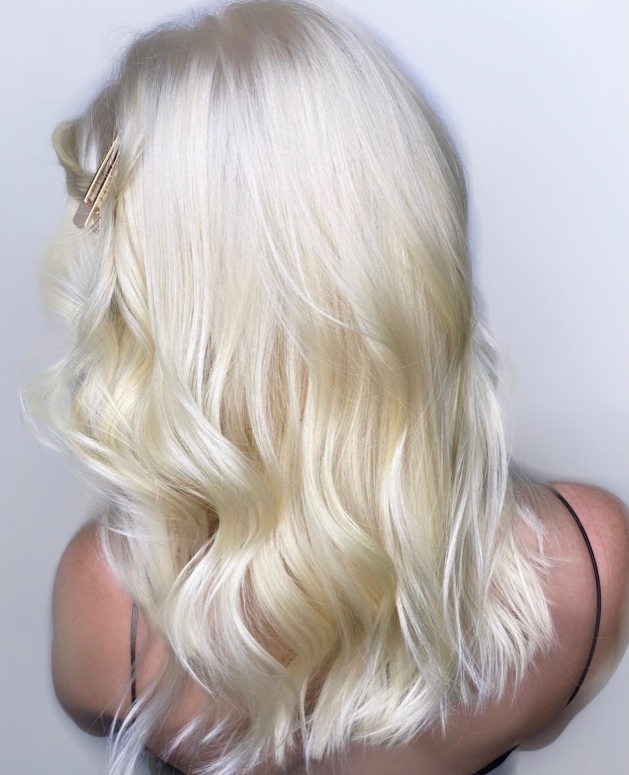 Full Head Platinum Blonde •Style