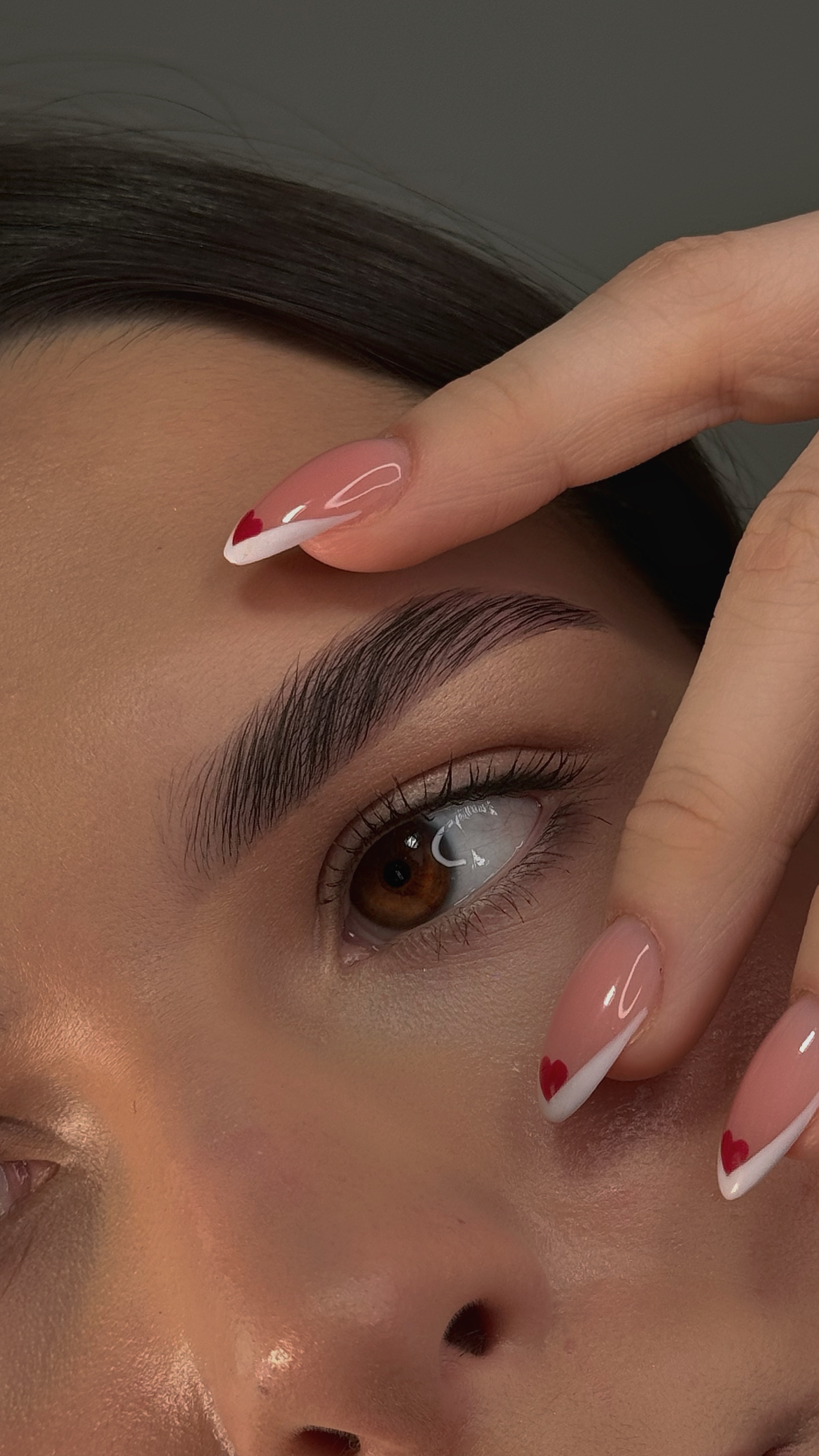 Eyebrow modeling