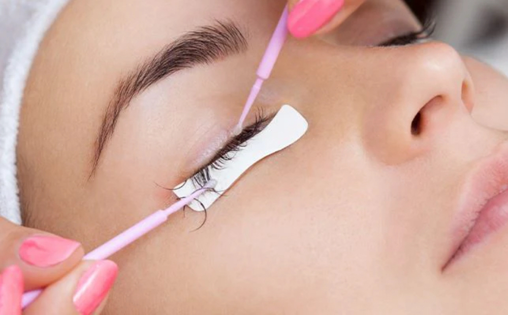 Eyelash Extension Removal