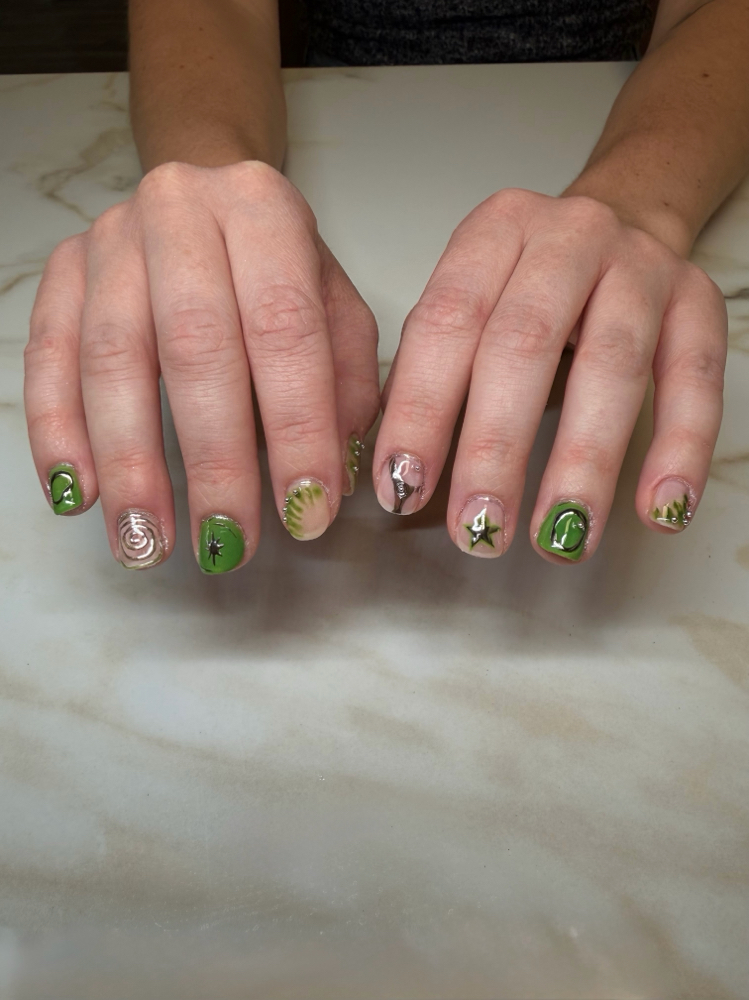 Gel Manicure With Design