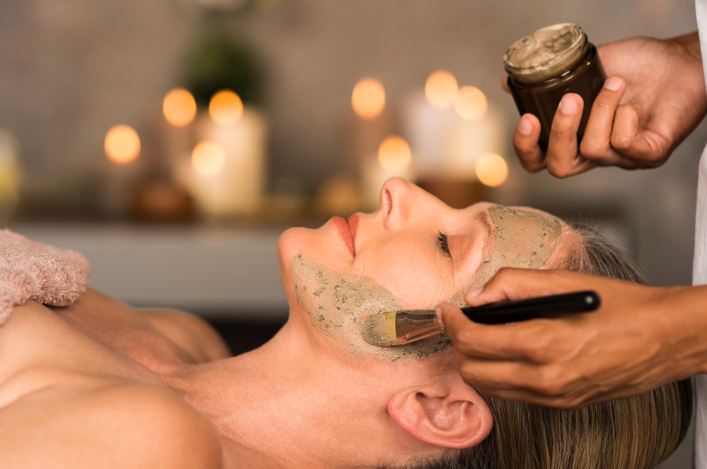 Deluxe Facial with Extraction