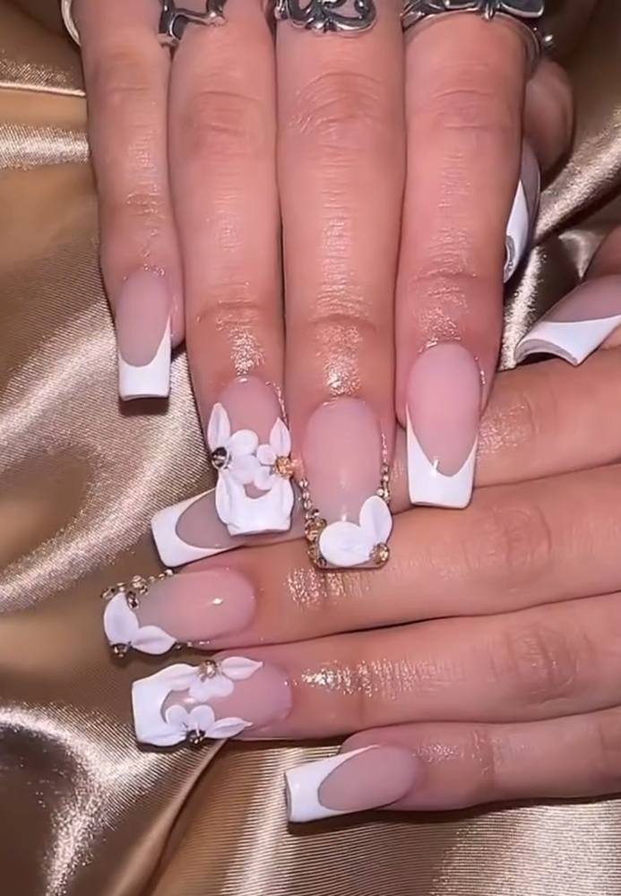 Sculpted 3D Designs  4+ Nails