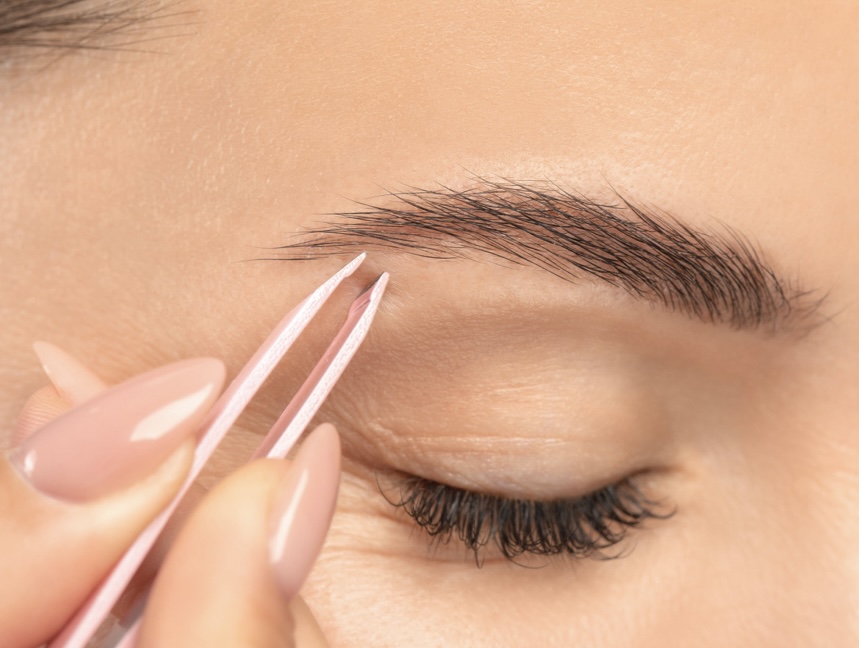 Brow Tweeze & Shape