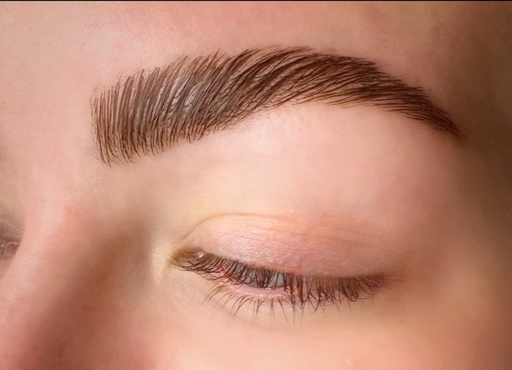 Eyebrow Tinting