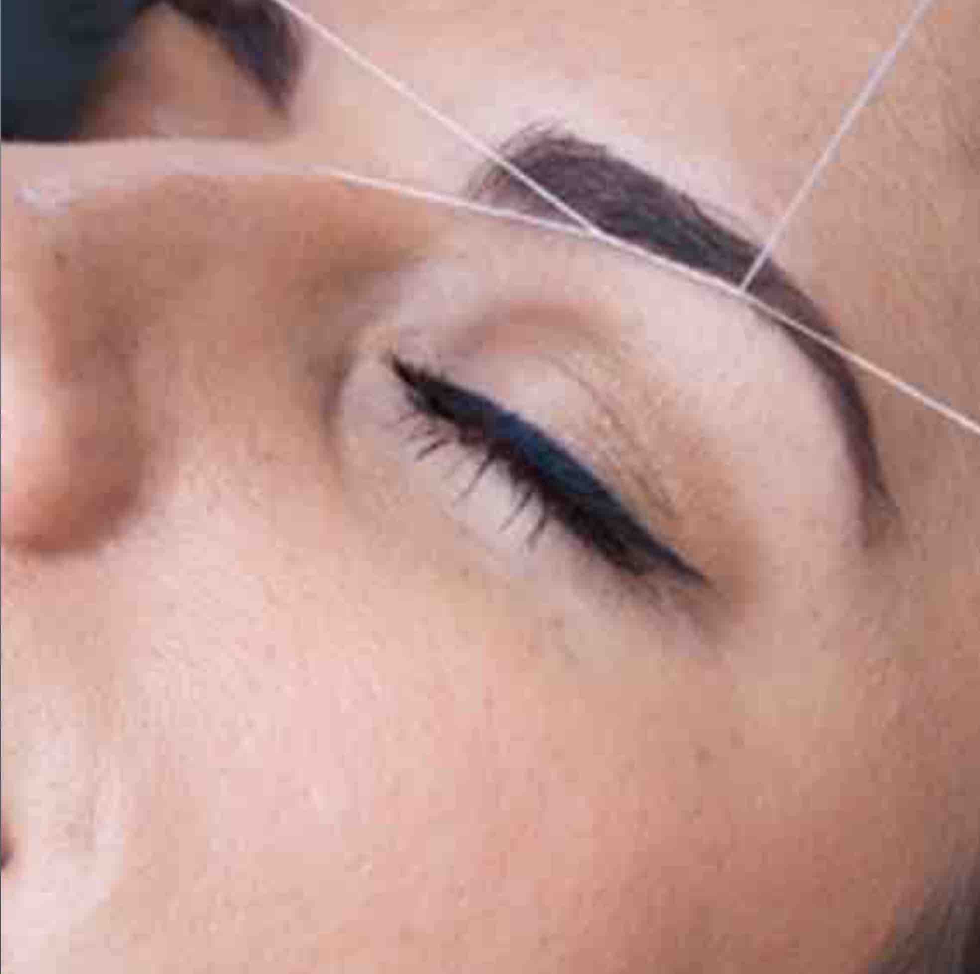 Eyebrows Threading