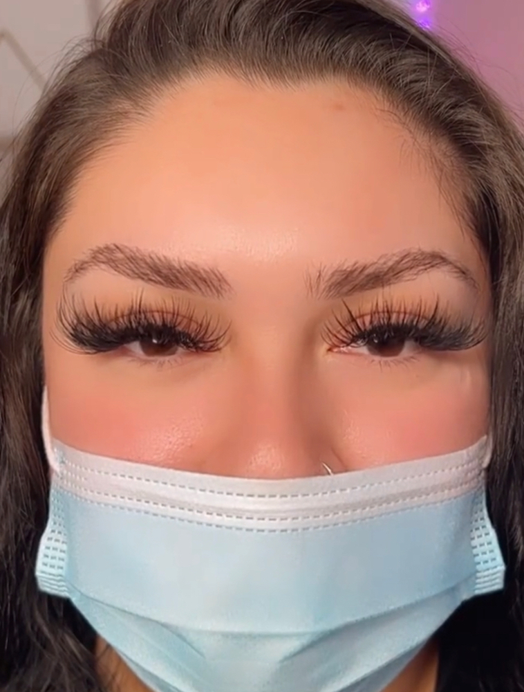RegularVolume Wispy Set + Lash Bath