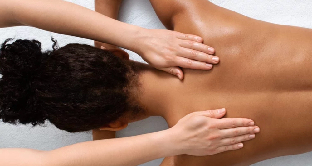 HydraLueur Back Facial