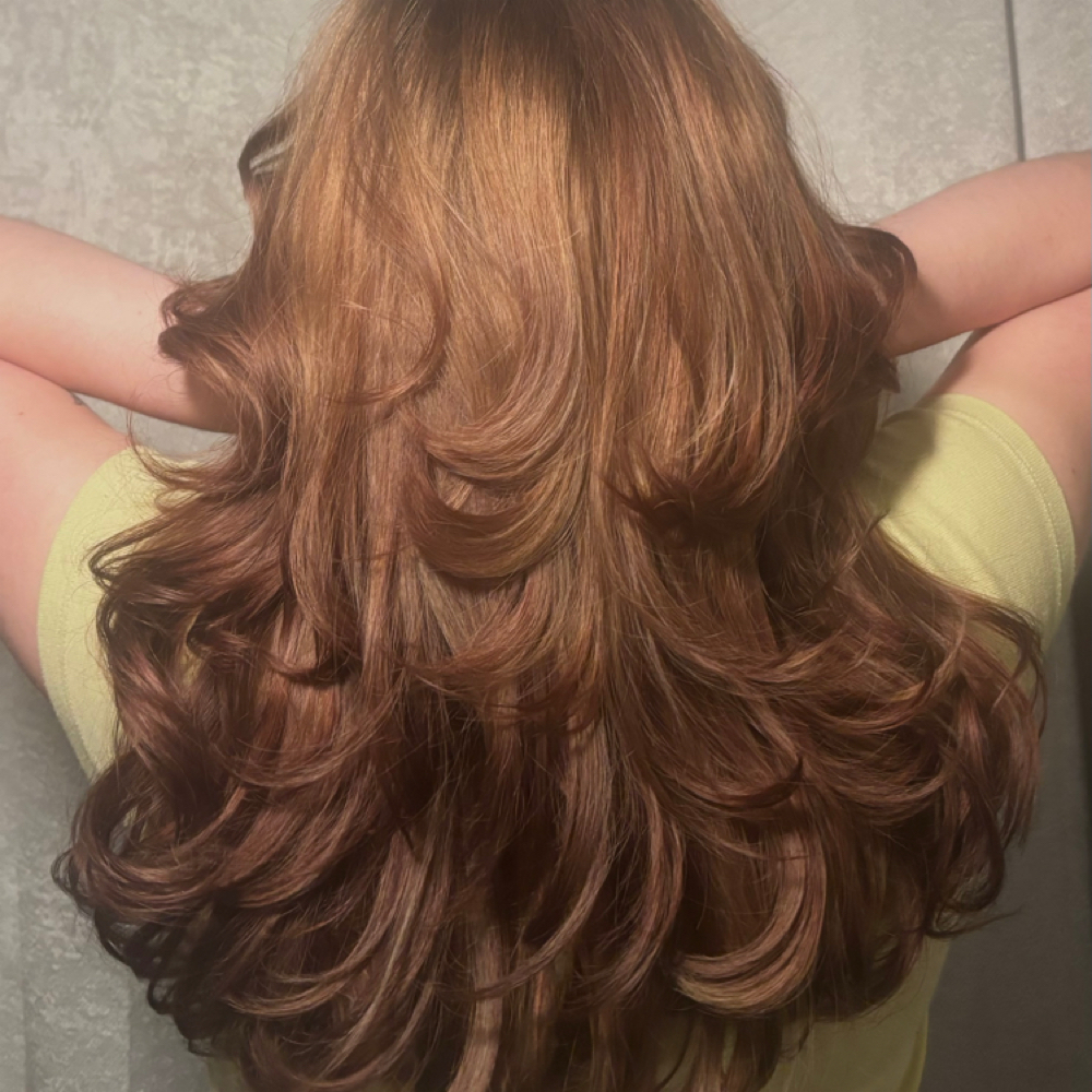 Bouncy Blowout at KarlyRyaneBeauty in Texas City, TX