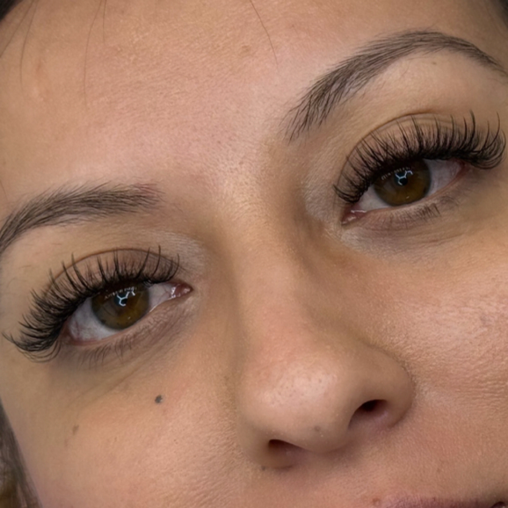 Wispy bombshell at LesLash & Aesthetics in Brighton Co, CO