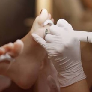 DRY SMART PEDICURE at Skin Room in Chicago, IL