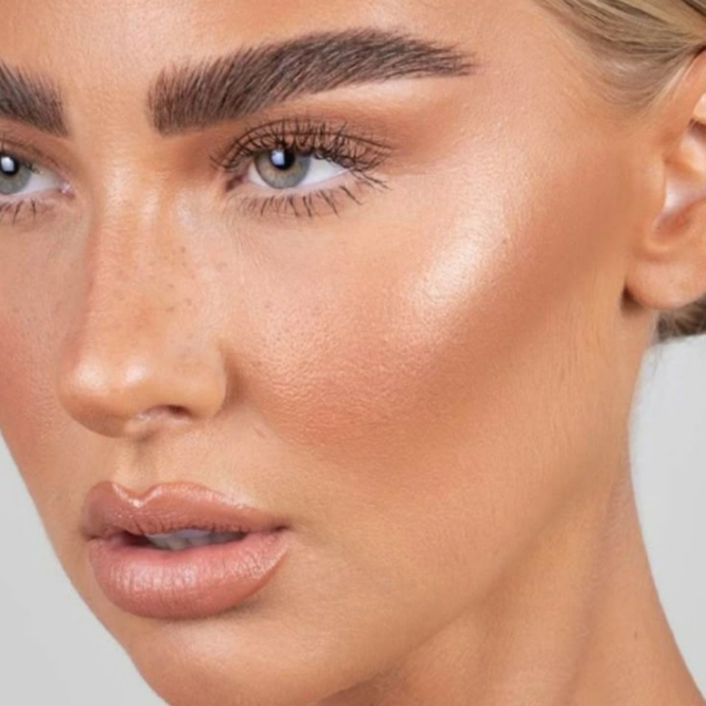 Eyebrow, Lip, Chin Combo at Wildwest Waxing in Scottsdale, AZ