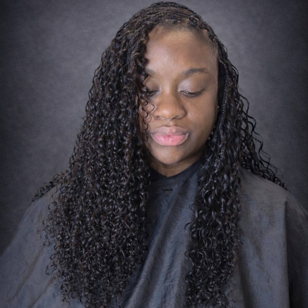 Therapuetic (*miracle) Knotless at Thairapy Collection in Washington, DC