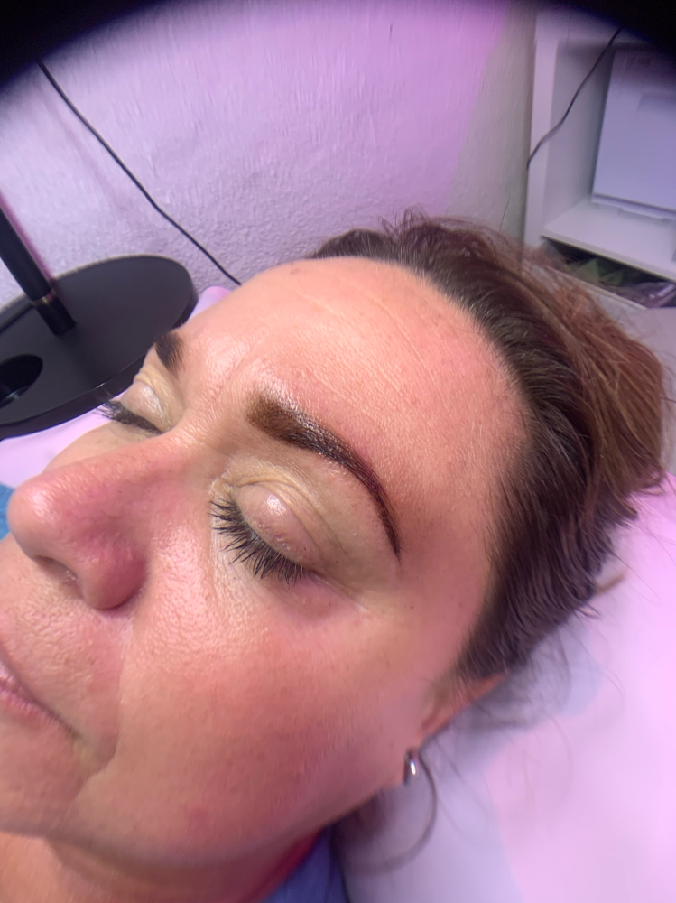 Hybrid Stained Brows