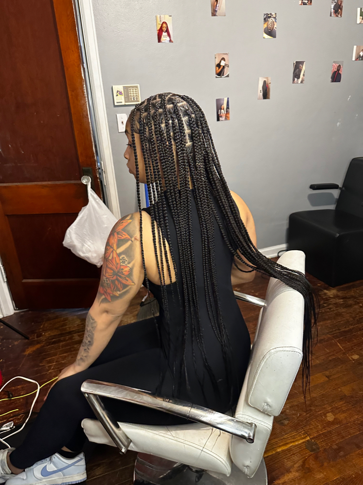 IT GIRL knotless Butt Length