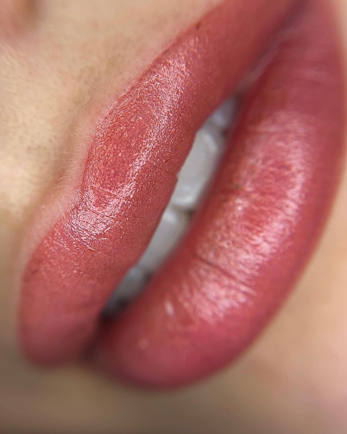 LIP BLUSH PERMANENT MAKEUP