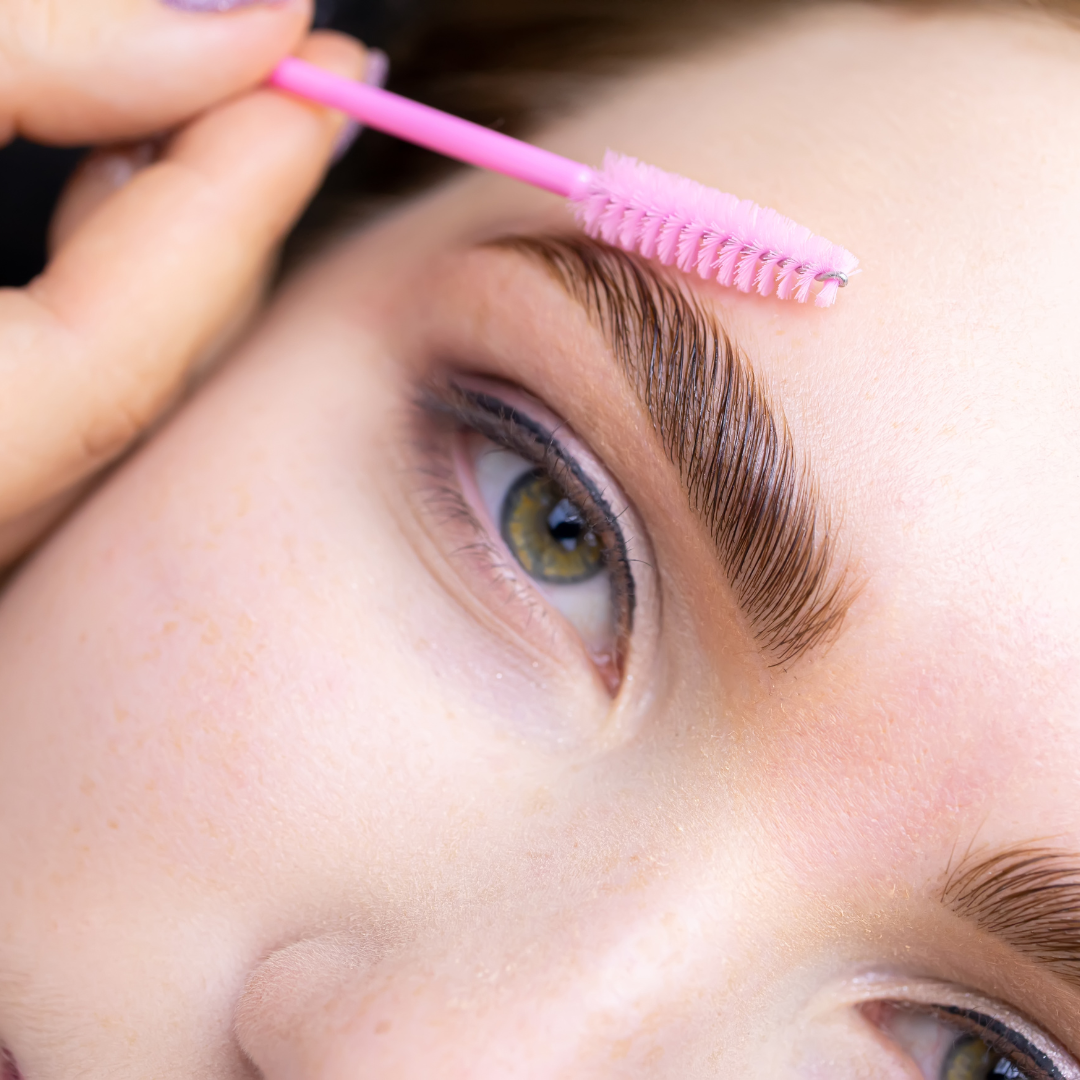 Brow Lamination with a Wax