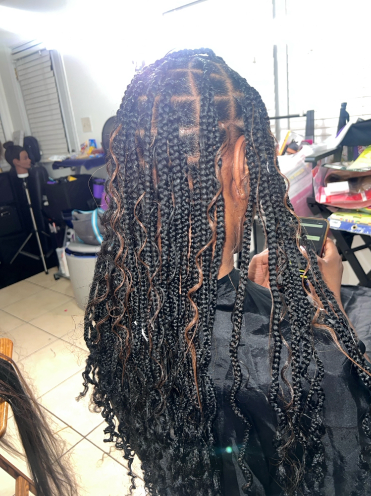 Medium Knotless Braids