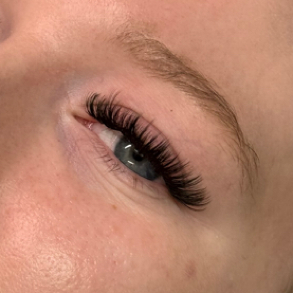 Volume Eyelash Extensions Full Set at Your Brow Bestie in toledo, OH