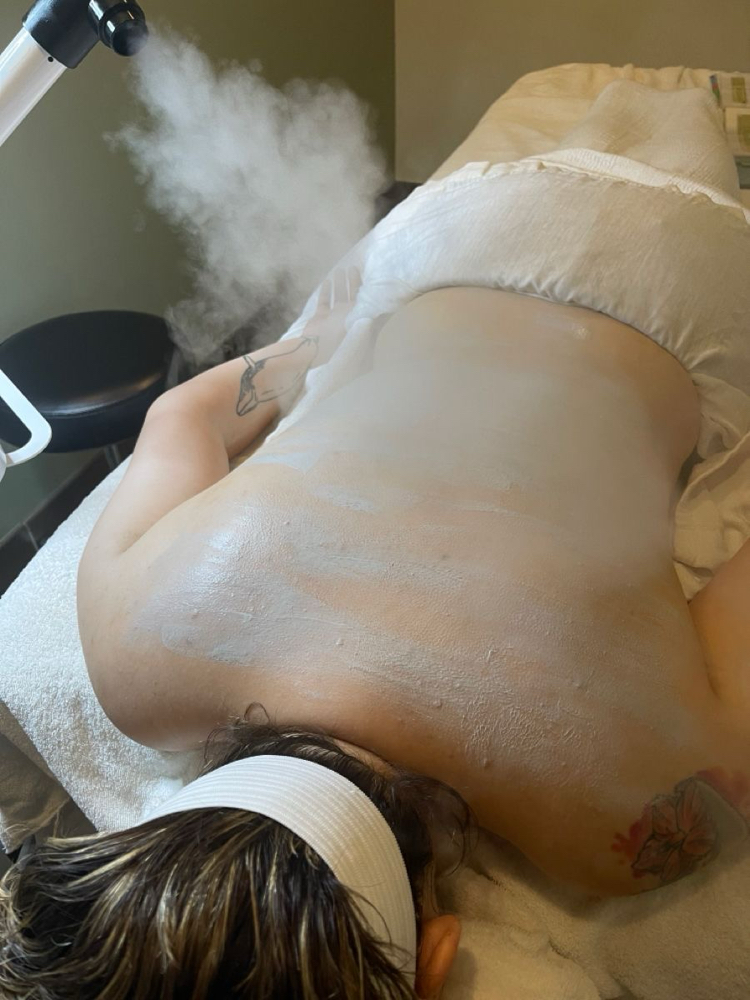 LIMPIEZA DE ESPALDA at GLOWING BEAUTY in Southaven, MS