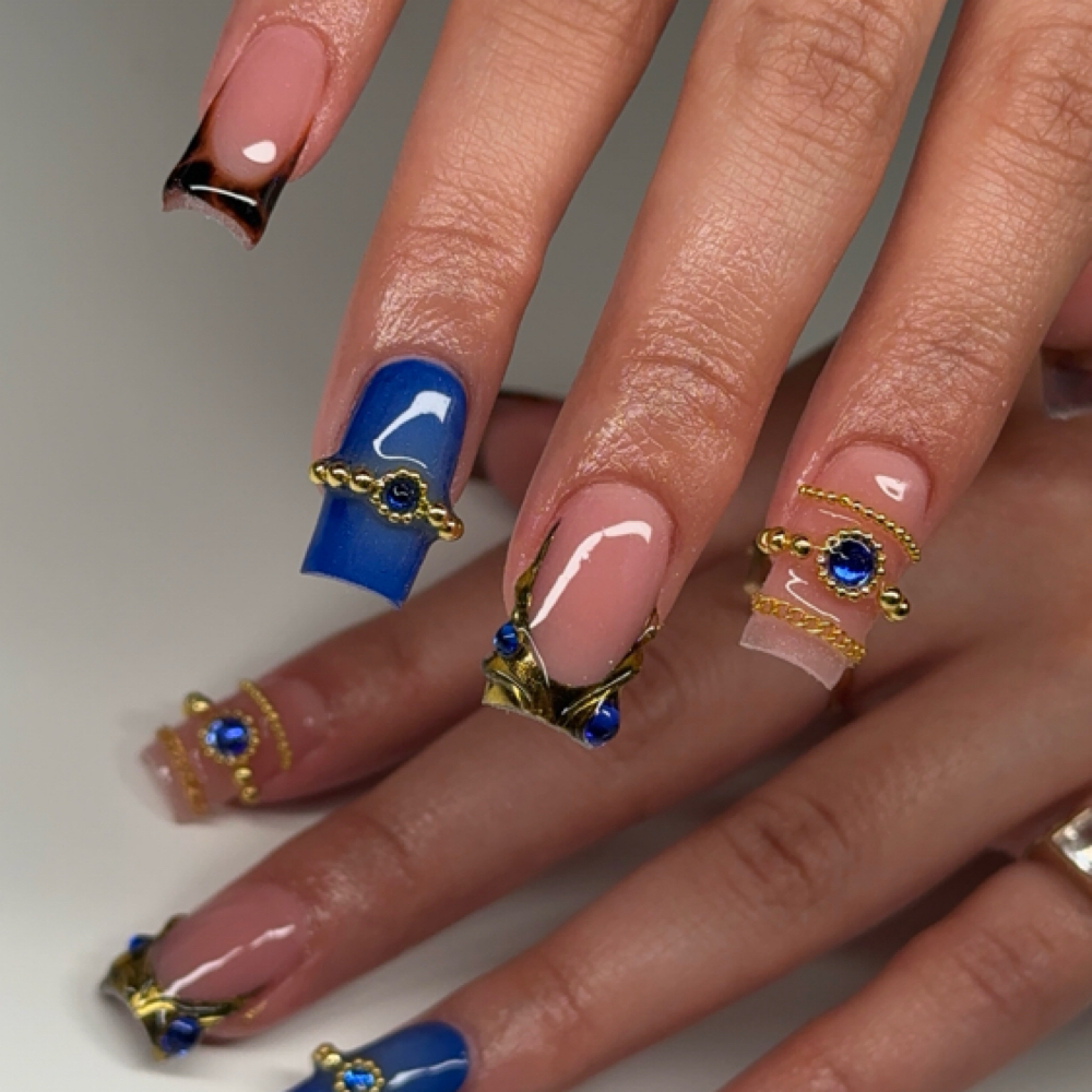 Medium Acrylic set at SetsByNova✨ in Lubbock, TX