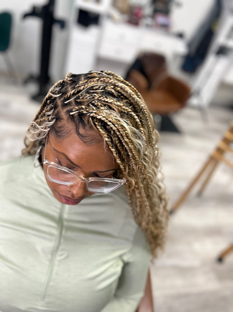 Boho Knotless Braids (Smedium)