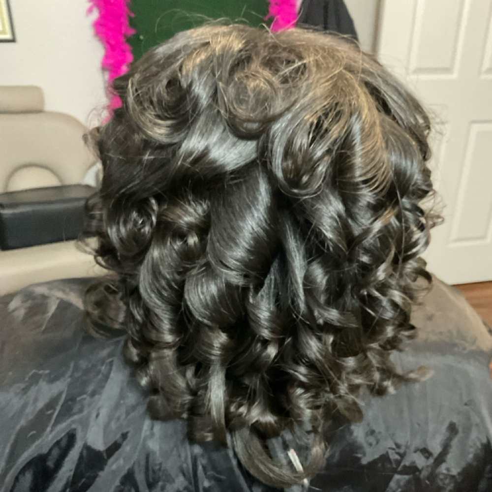 Basic Curls at Beauty Slayaz in Waxahachie, TX