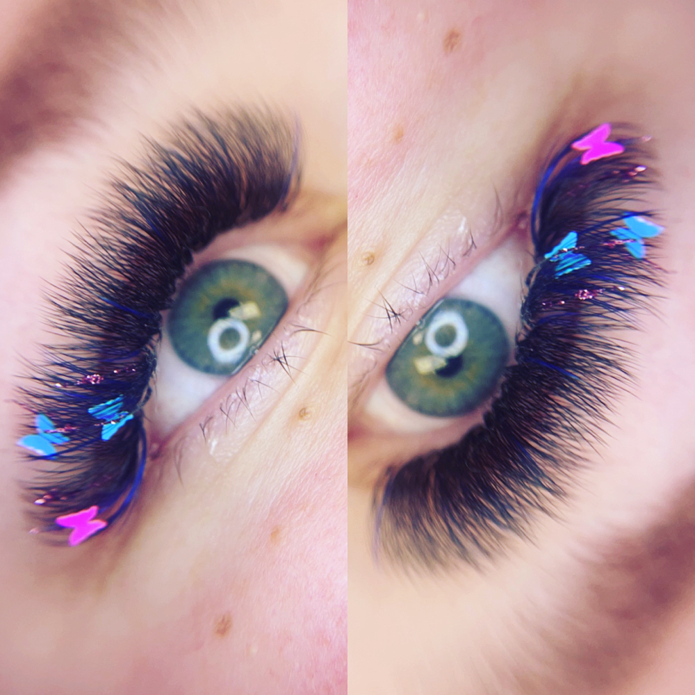 Colored Volume Lashes With Decals