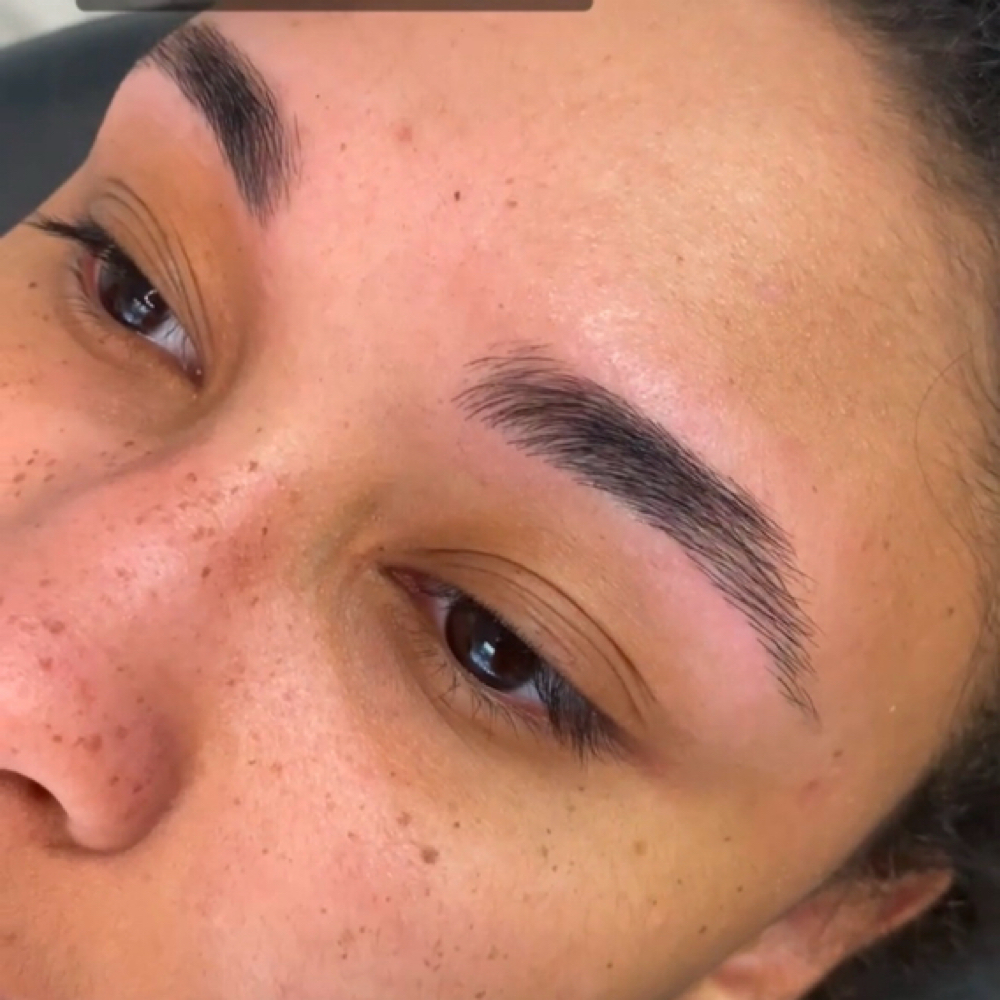 Brow Wax at Aesthetic Beauty Bar LLC in West Chester, OH