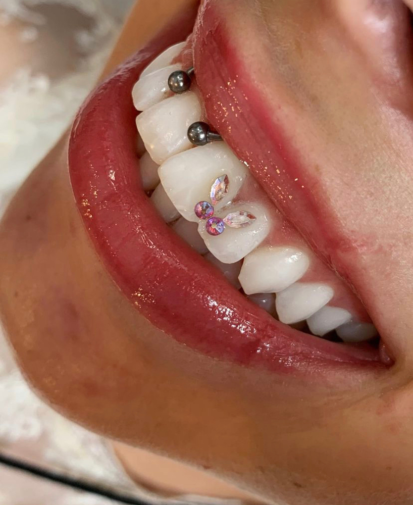Tooth Gem Design at Your Esti Bestie Via in Overland Park, KS