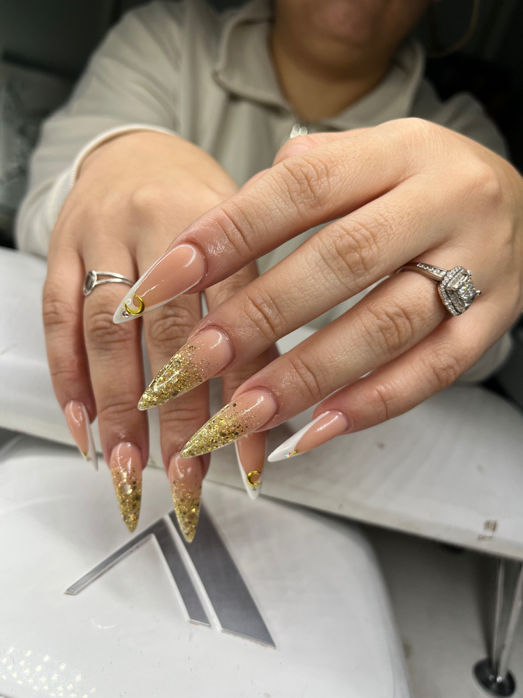 Long Full Set Basic Design at Clawsbyvina in Stockton, CA