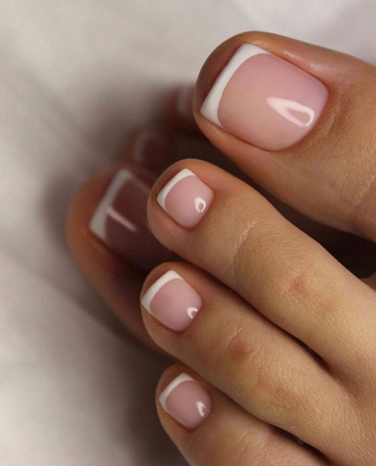 French on the Feet (Gel Polish)