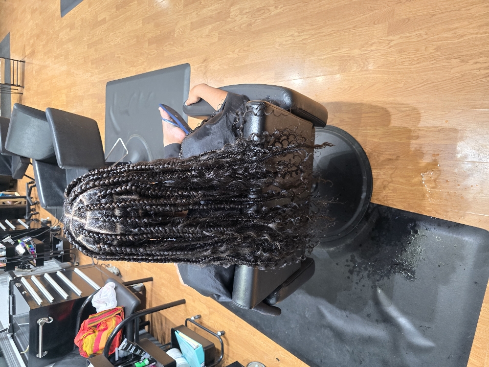 Large Knotless Braids