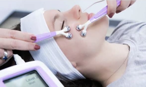 💎 Microcurrent Add-On at The Beauty Room in Round Lake Beach, IL