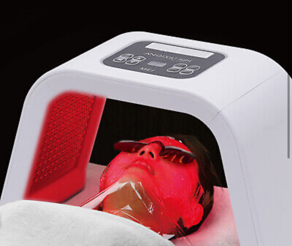 LED Therapy Facial