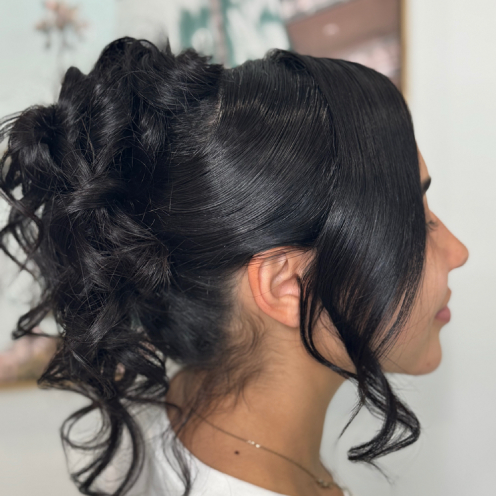 Quickweave Up Do at 1ST CLASS PRETTY in Miami Gardens, FL