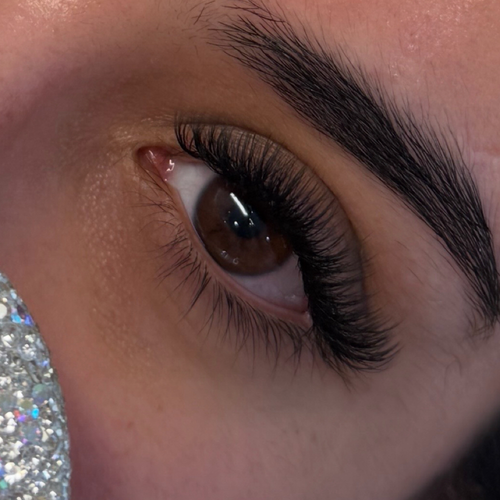 YY Lash Set By Sofia at MicroBaddie Co. in Chicago, IL