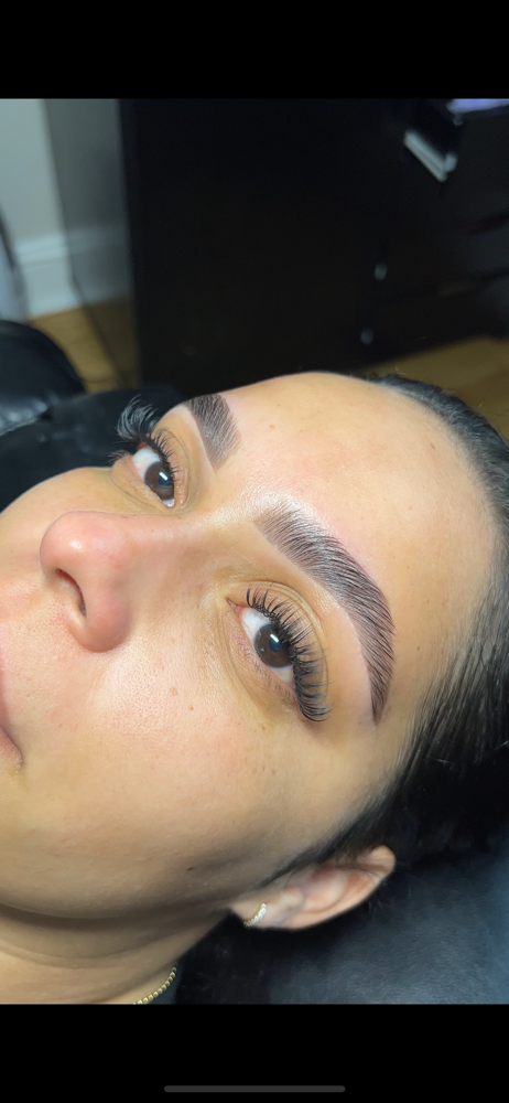 Brow Lamination & Tint