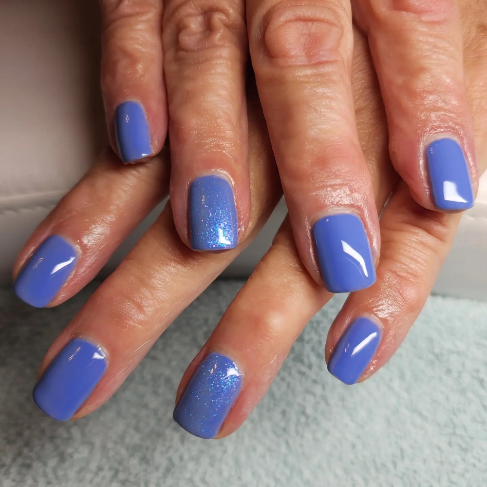 GEL POLISH MANICURE