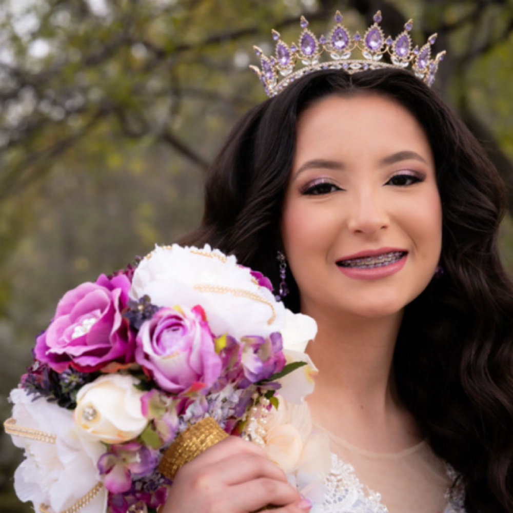QUINCEAÑERA INDIVIDUAL SERVICES at Glowing Beauty LLC in Grand Prairie, TX