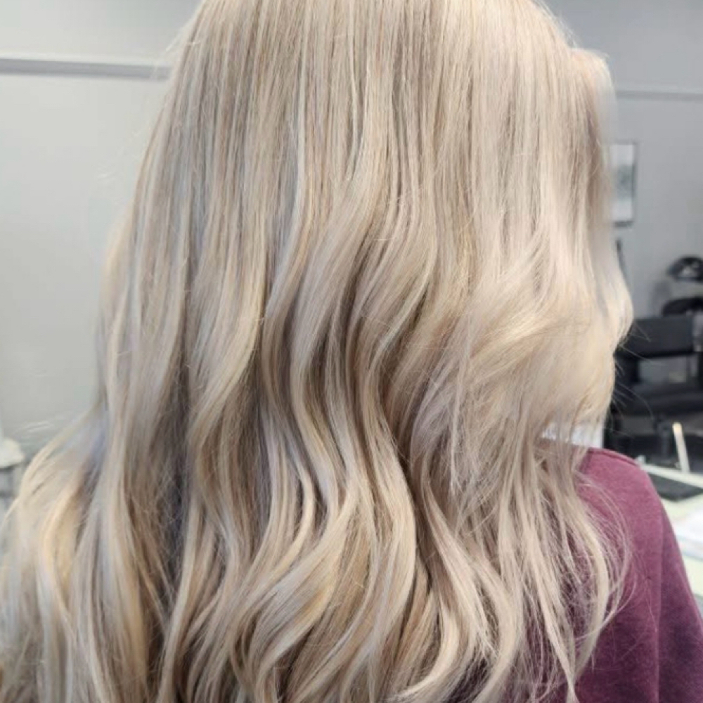 Full Highlight at Outlashed Beauty bar LLC in Canby, OR
