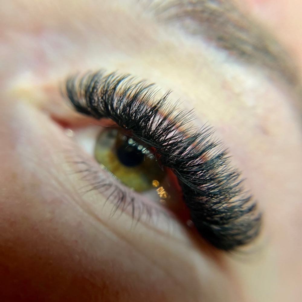 Mega Volume Full Set at Diamond Lash in Bothell, WA