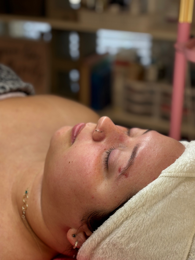 Eternal Glow Facial