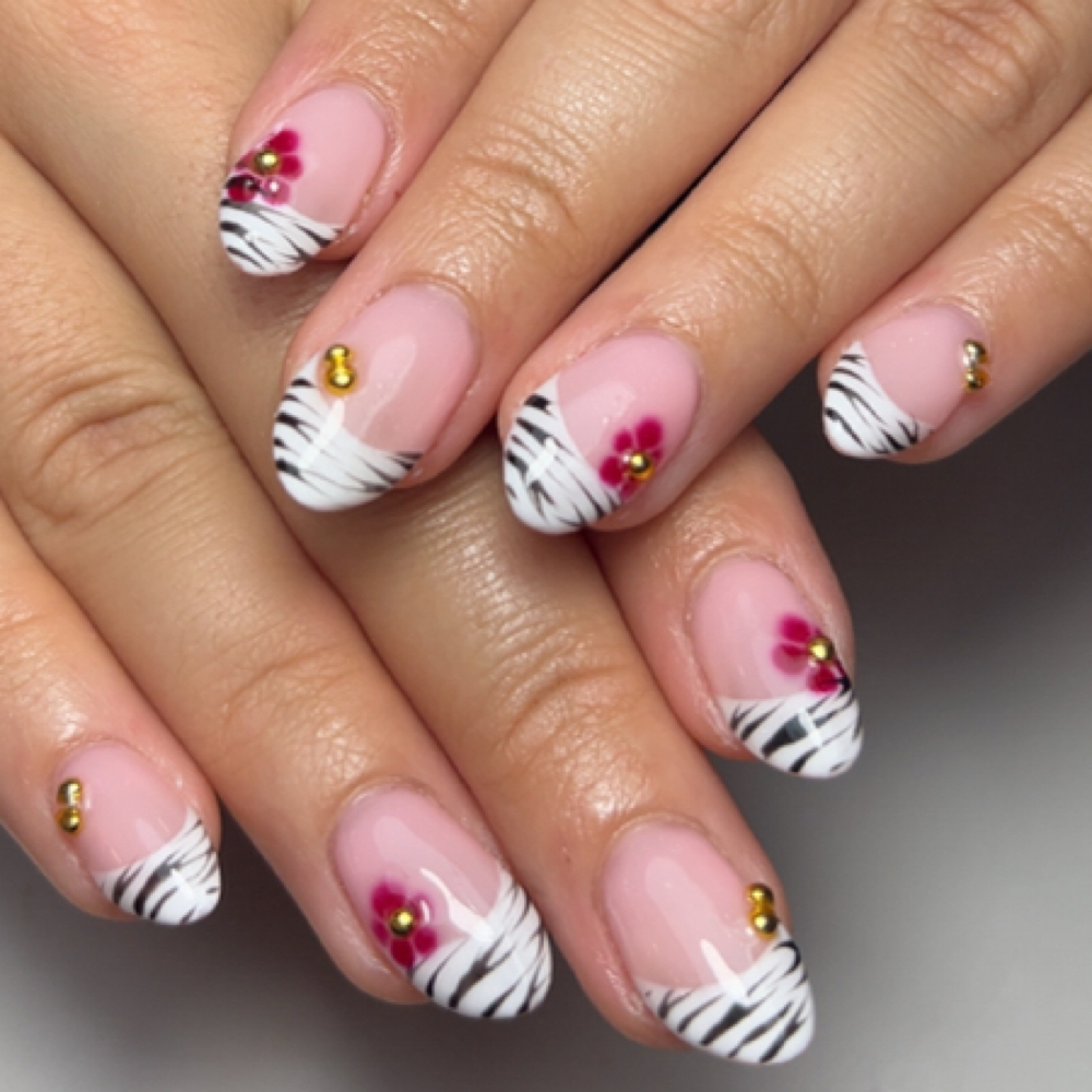 Nail Art Level 3 at Rustic Rose Beauty Bar in Vassar, MI